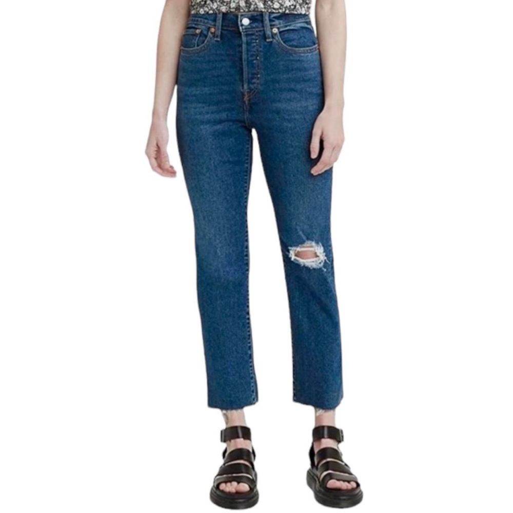 Levi's Women’s Wedgie Straight Raw Hem Distressed Jean Size 29